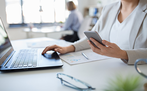 若公司注冊尋求代理服務，那么還需支付千元左右的代理服務費用